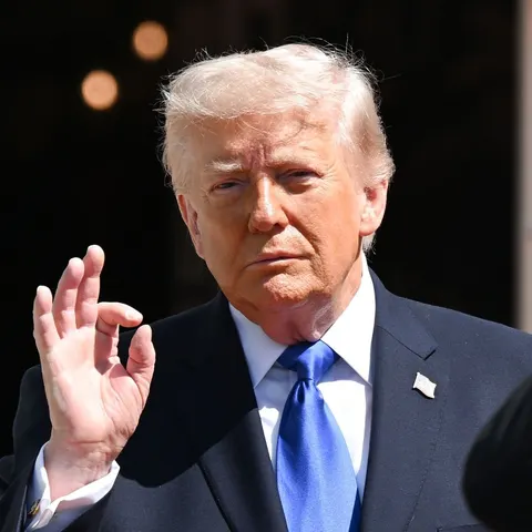 Таємна операція на голові Трампа: що відомо про його зачіску