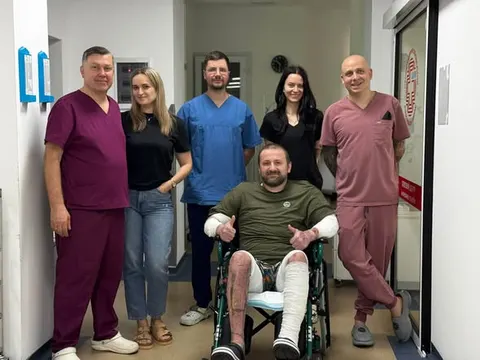 Свиняча та риб'яча шкіра: як у Львові врятували чоловіка з 80% опіків