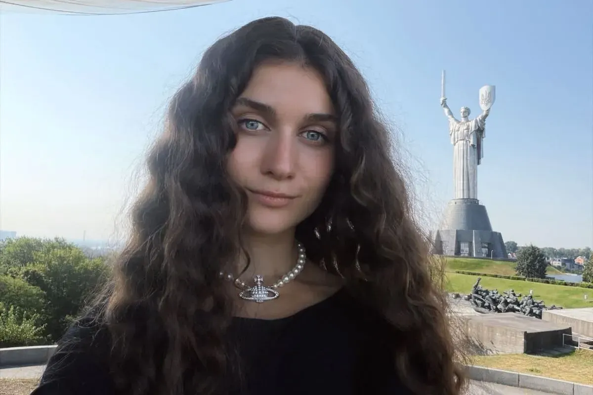 «Цінуймо його»: як зірки привітали Україну з 35-ю річницею Незалежності