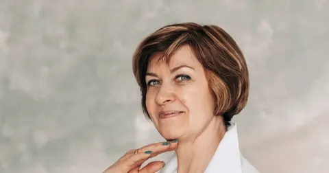 Шість коротких стрижок, які після 50 років освіжають образ