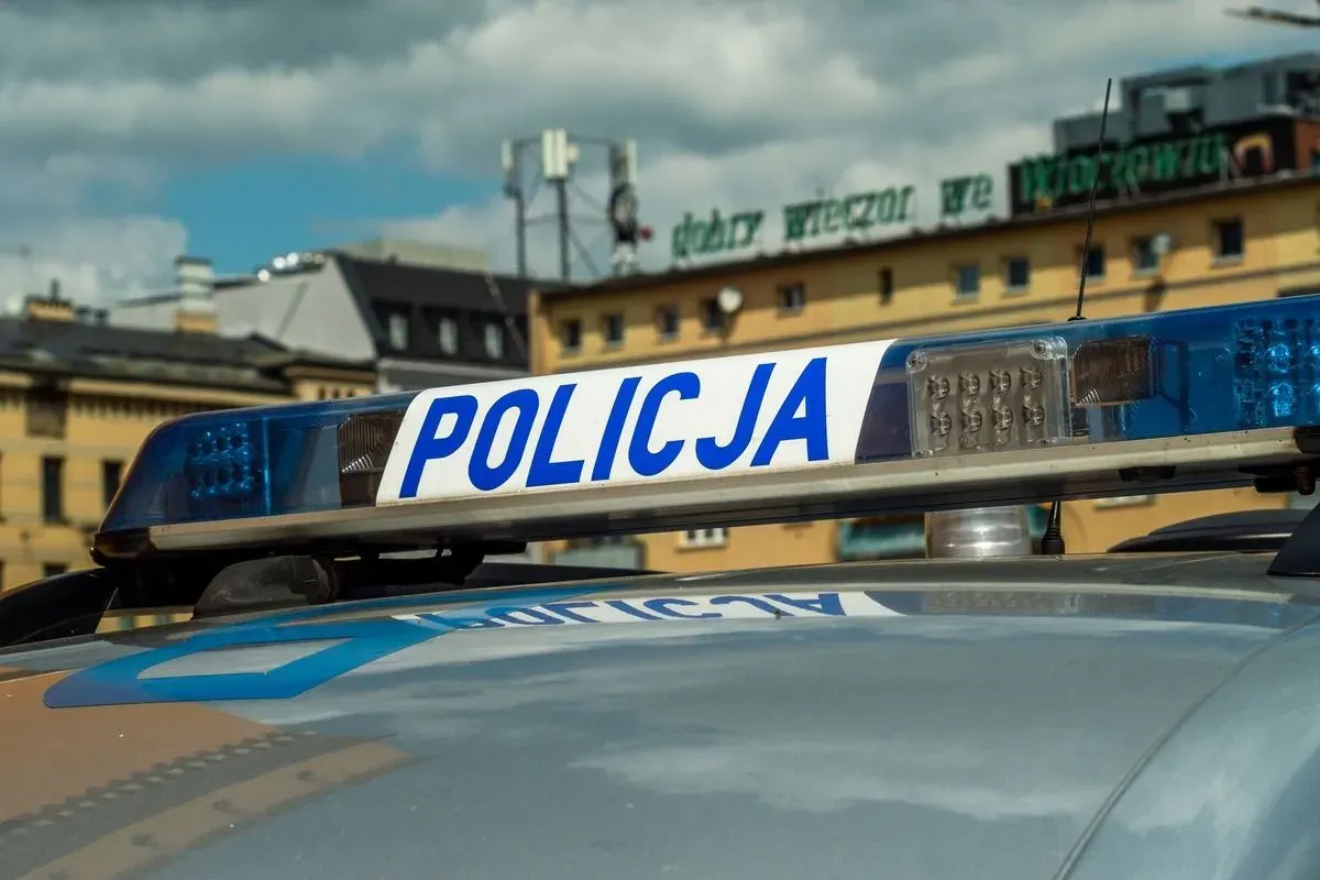 У Польщі жінка напала на українську школярку через мову: деталі