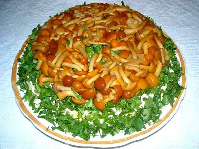 salat-gribnaya-polyanka