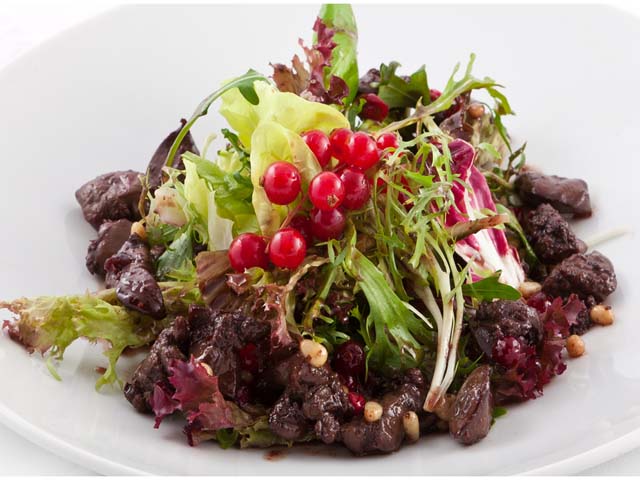 pechen-kurinaya-salat