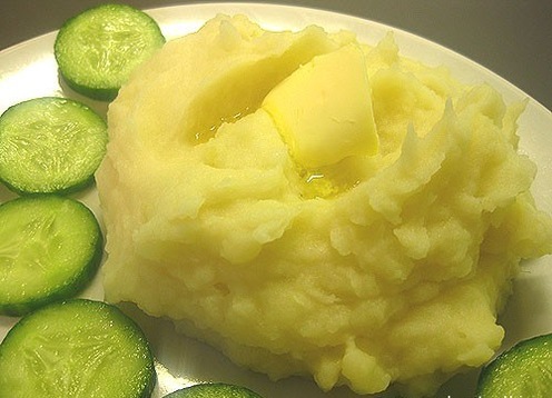 Картофельное пюре с огурцами
