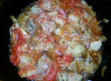 luk-myaso-tomat
